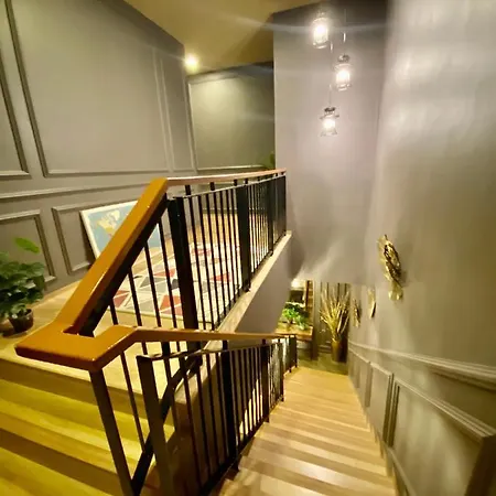 Faizal Madhi Homestay Kuching Luaran gambar