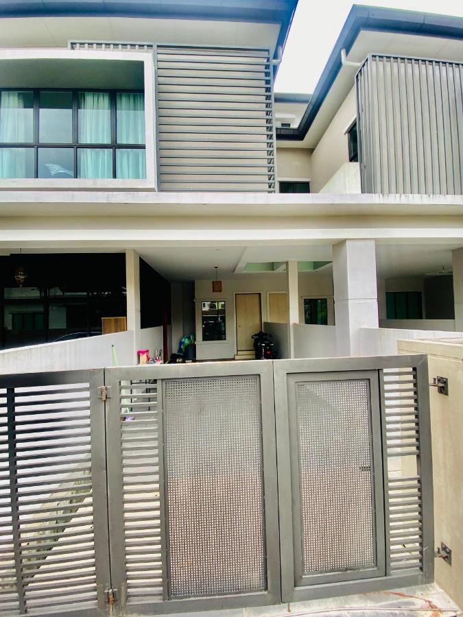 Faizal Madhi Holiday home